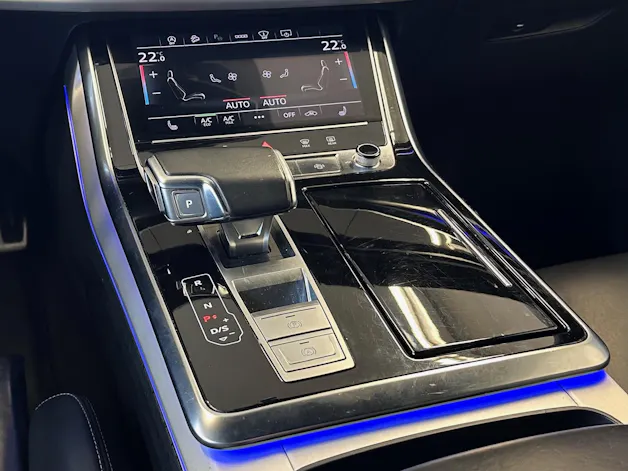 Audi Q8 55 TFSI quattro tiptronic