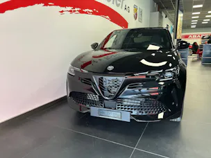 Alfa Romeo Junior 1.2 48V Hybrid Speciale + Pack Tech