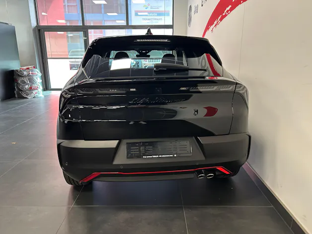Alfa Romeo Junior 1.2 48V Hybrid Speciale + Pack Tech