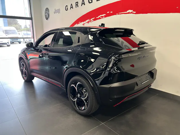 Alfa Romeo Junior 1.2 48V Hybrid Speciale + Pack Tech