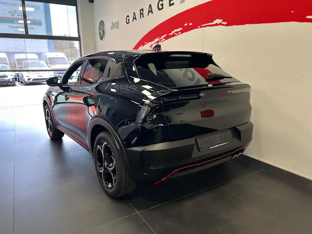 Alfa Romeo Junior 1.2 48V Hybrid Speciale + Pack Tech