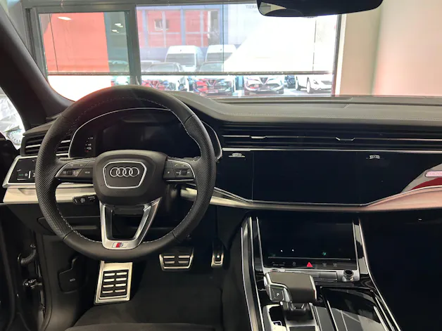 Audi Q8 SUV 3.0 55 TFSI e quattro T-Tronic