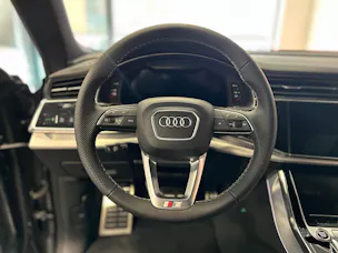 Audi Q8 SUV 3.0 55 TFSI e quattro T-Tronic
