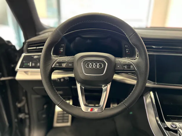 Audi Q8 SUV 3.0 55 TFSI e quattro T-Tronic