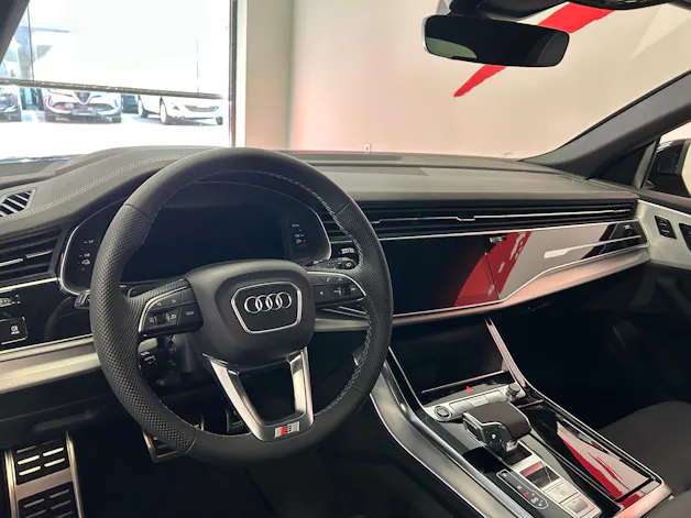 Audi Q8 SUV 3.0 55 TFSI e quattro T-Tronic