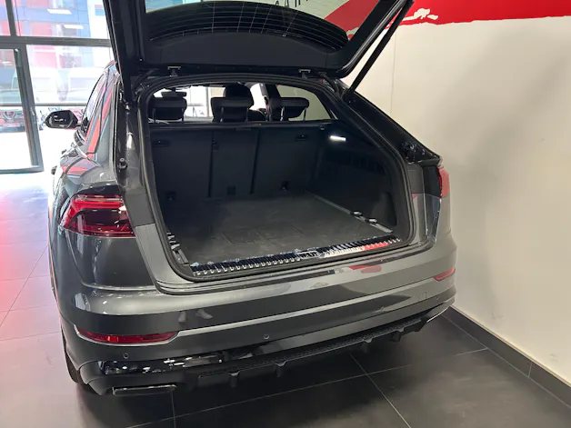 Audi Q8 SUV 3.0 55 TFSI e quattro T-Tronic
