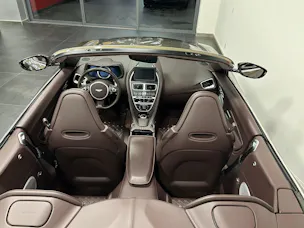 Aston Martin DB11 V8 Volante Touchtronic 3
