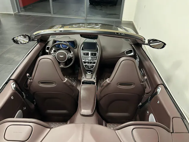 Aston Martin DB11 V8 Volante Touchtronic 3