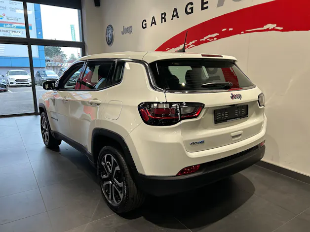 Jeep Compass 1.3 T PHEV Swiss Altitude Plus AWD