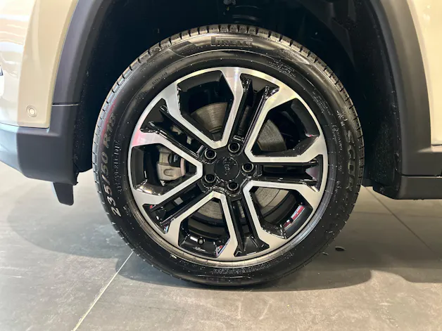 Jeep Compass 1.3 T PHEV Swiss Altitude Plus AWD