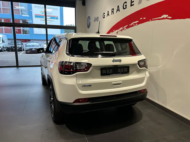 Jeep Compass 1.3 T PHEV Swiss Altitude Plus AWD
