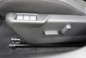 Peugeot 208 Elektrik 115kW GT