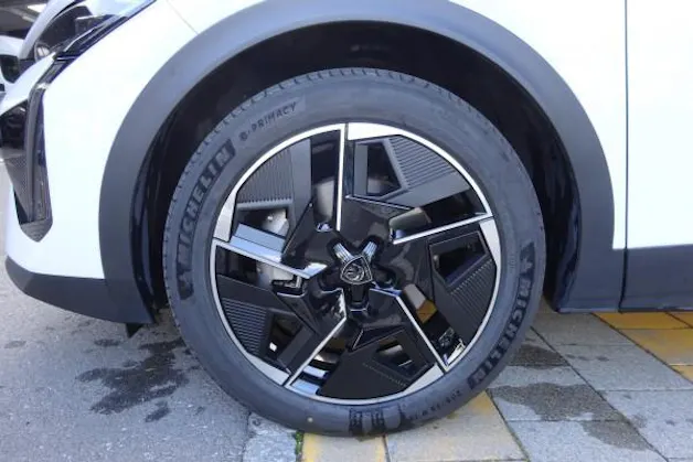 Peugeot 408 1.6 PHEV 180 GT