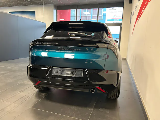Alfa Romeo Junior 1.2 Ibrida Q4