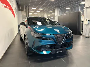 Alfa Romeo Junior 1.2 Ibrida Q4