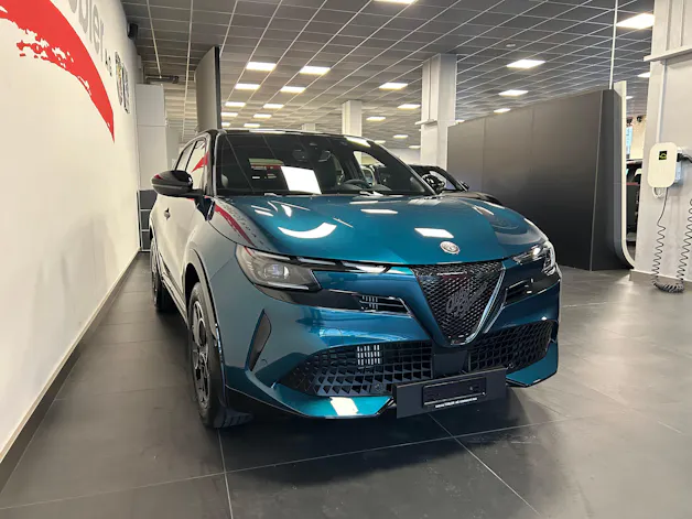 Alfa Romeo Junior 1.2 Ibrida Q4