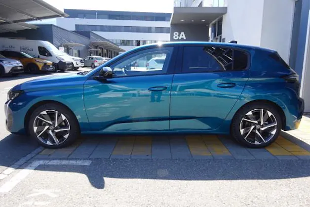 Peugeot 308 1.2 Allure EAT8