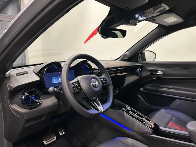 Alfa Romeo Junior 1.2 48V Hybrid Speciale + Pack Tech