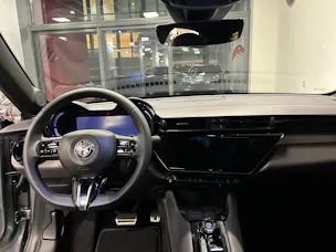 Alfa Romeo Junior 1.2 48V Hybrid Speciale + Pack Tech