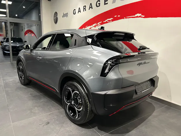 Alfa Romeo Junior 1.2 48V Hybrid Speciale + Pack Tech