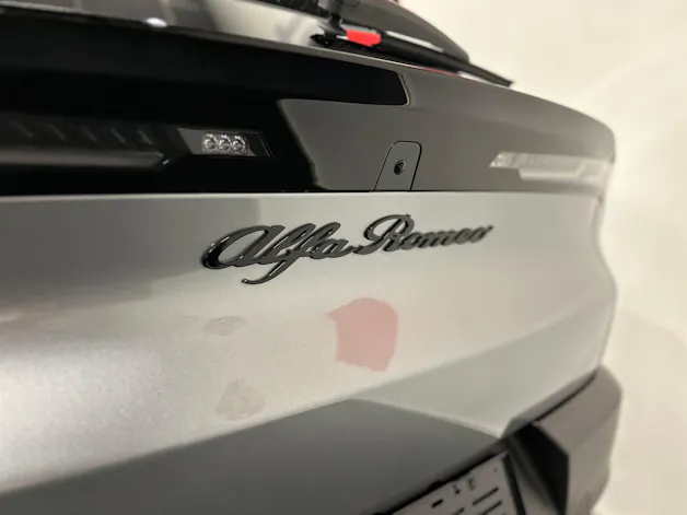 Alfa Romeo Junior 1.2 48V Hybrid Speciale + Pack Tech
