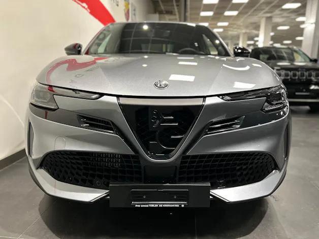 Alfa Romeo Junior 1.2 48V Hybrid Speciale + Pack Tech