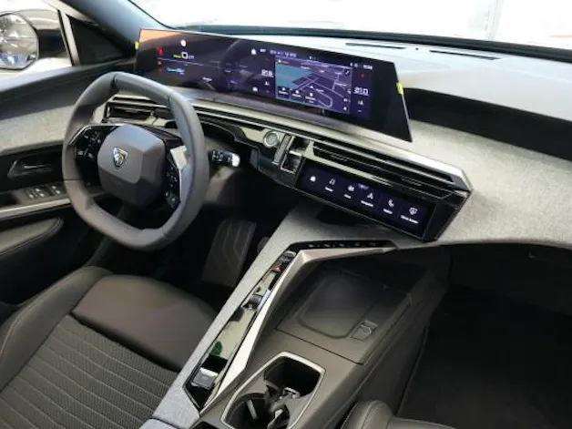 Peugeot 3008 73kWh Allure