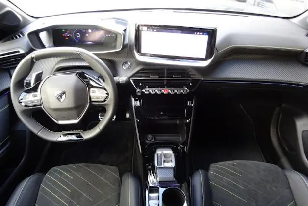 Peugeot 208 1.2 MHEV 110 GT
