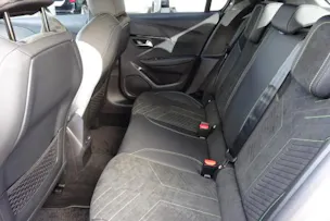 Peugeot 208 1.2 MHEV 110 GT