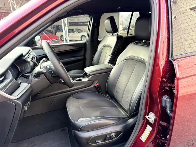 Jeep GRAND CHEROKEE 3.6-V6 4x4  5 Plätzer