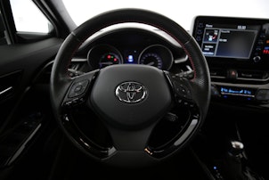 Vehicle image TOYOTA C-HR 2.0 VVTi HSD GR Sport