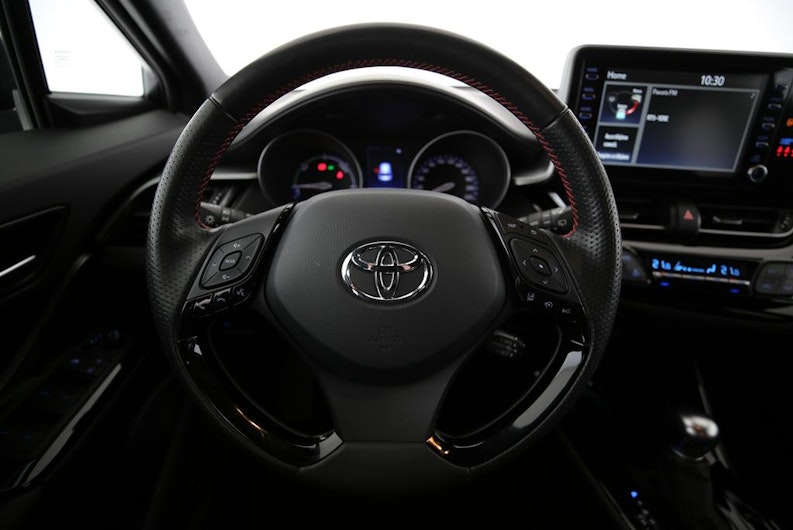 Vehicle image TOYOTA C-HR