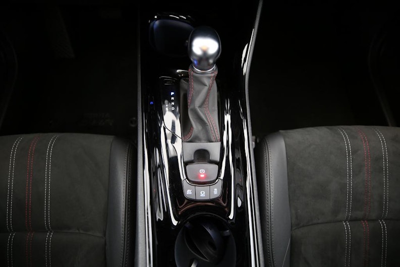 Vehicle image TOYOTA C-HR