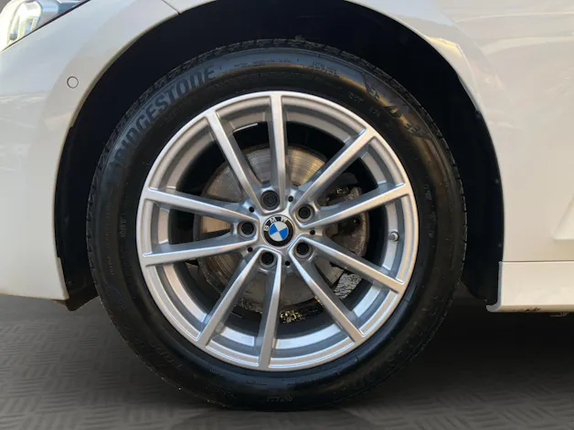 BMW 320d xDrive Touring