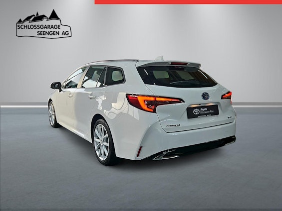 Vehicle image 6 Vehicle image 6