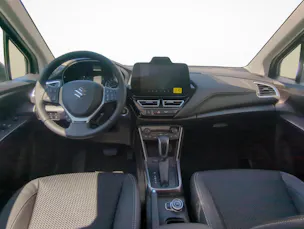 Suzuki S-Cross 1.4 T Sakura Top Hybrid 4x4