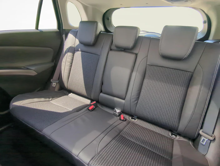 Fahrzeugbild SUZUKI S-CROSS