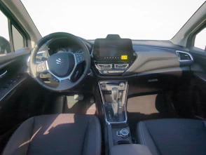 Fahrzeugbild SUZUKI S-Cross 1.4 T Sakura Top Hybrid 4x4