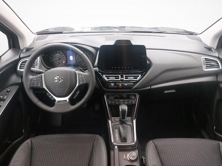 Vehicle image SUZUKI S-CROSS