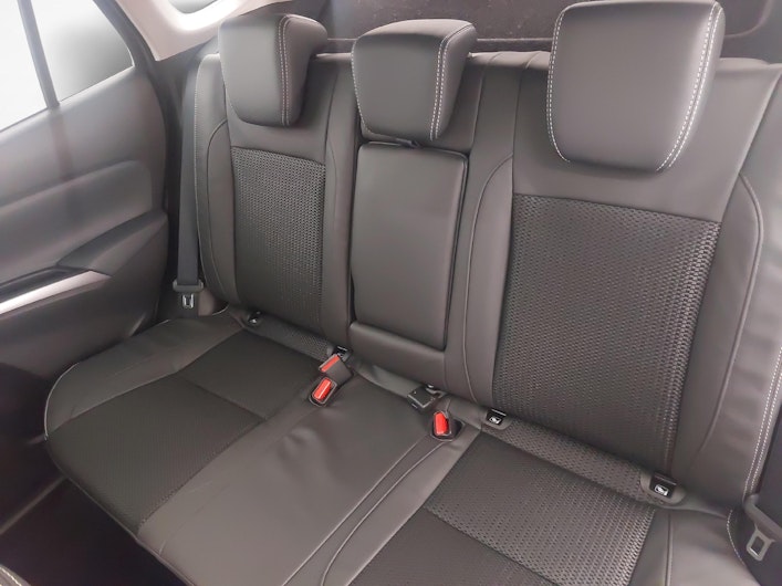 Vehicle image SUZUKI S-CROSS