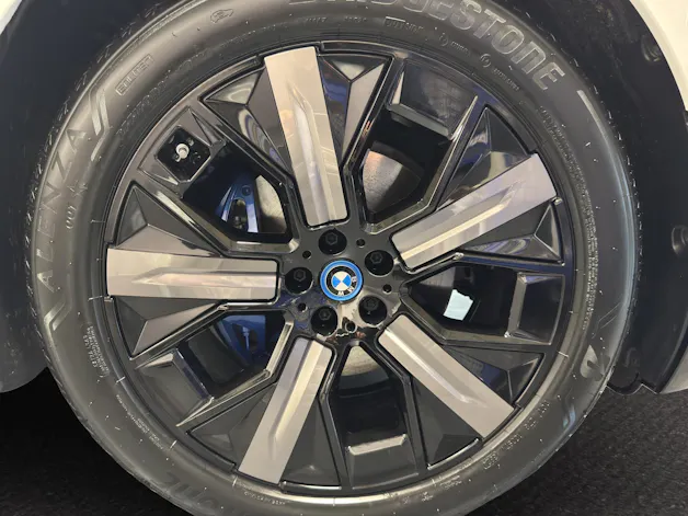 BMW iX xDrive50