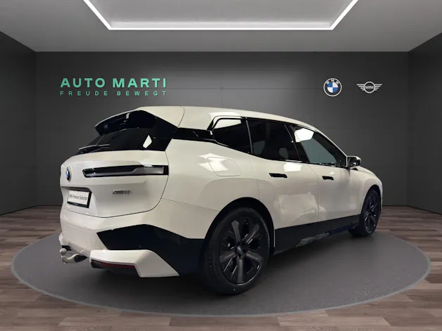 BMW iX xDrive50