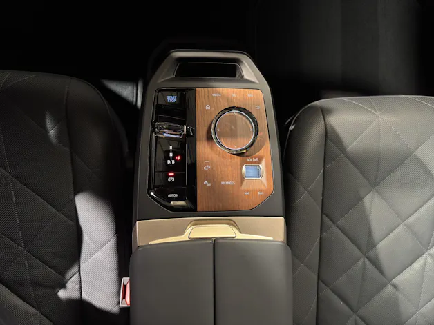 BMW iX xDrive50