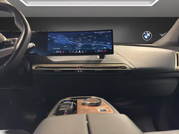 BMW iX xDrive50