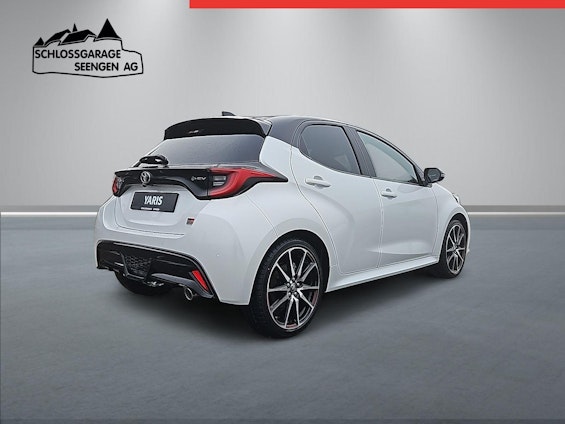 Vehicle image 4 Vehicle image 4