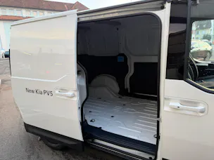 Kia PV5 Cargo 71.2 kWh Plus