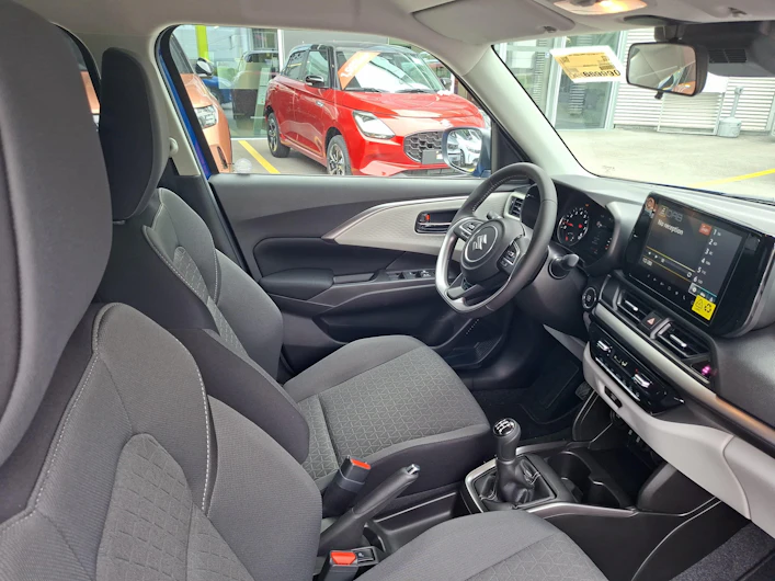 Fahrzeugbild SUZUKI SWIFT