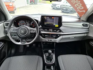 Suzuki Swift 1.2 Sakura Top Hybrid 4x4 / 1.99% Leasing