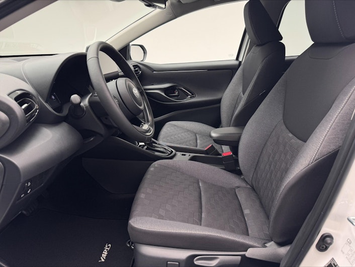 Vehicle image TOYOTA YARIS