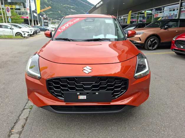 Suzuki Swift 1.2 Sakura Top Hybrid 4x4 / 1.99% Leasing
